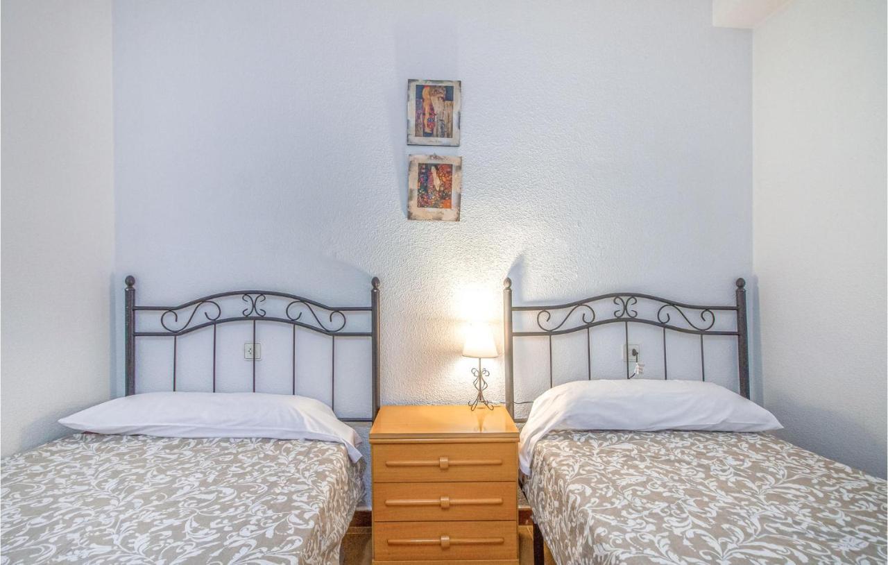 1 Bedroom Nice Apartment In Santa Pola Esterno foto